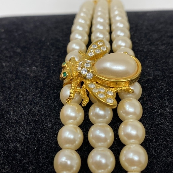 Joan Rivers Collection Triple Strand Faux Pearl Bee Bracelet Rhinestone - Picture 8 of 16